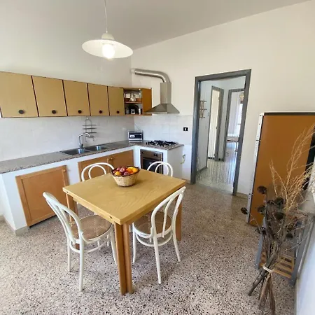 Apartment Binario Sul Mare, For 6 Guests *