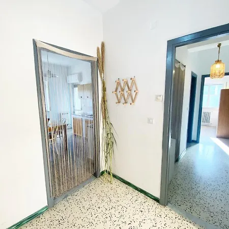 Binario Sul Mare, For 6 Guests
